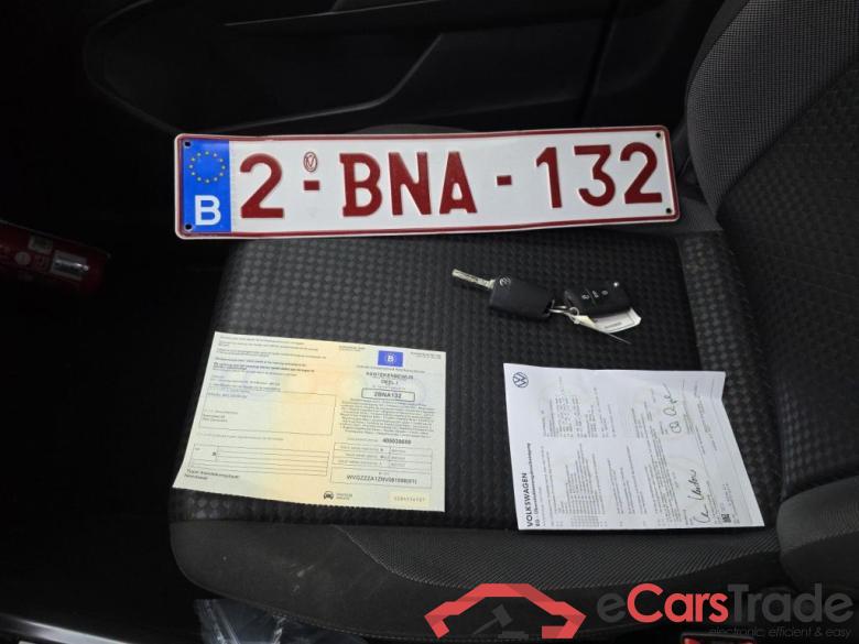 Volkswagen T-Roc 1.5 TSI Active DSG 5d #4