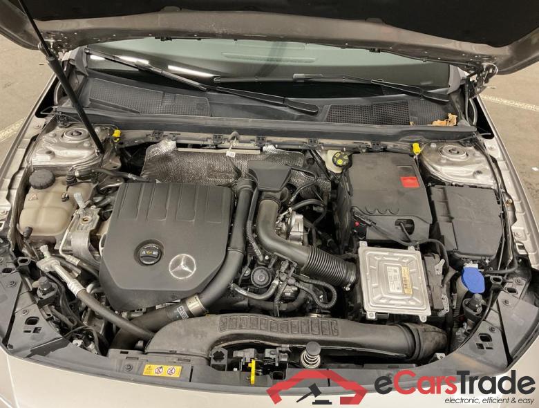 MERCEDES-BENZ CLA 180 180 #3