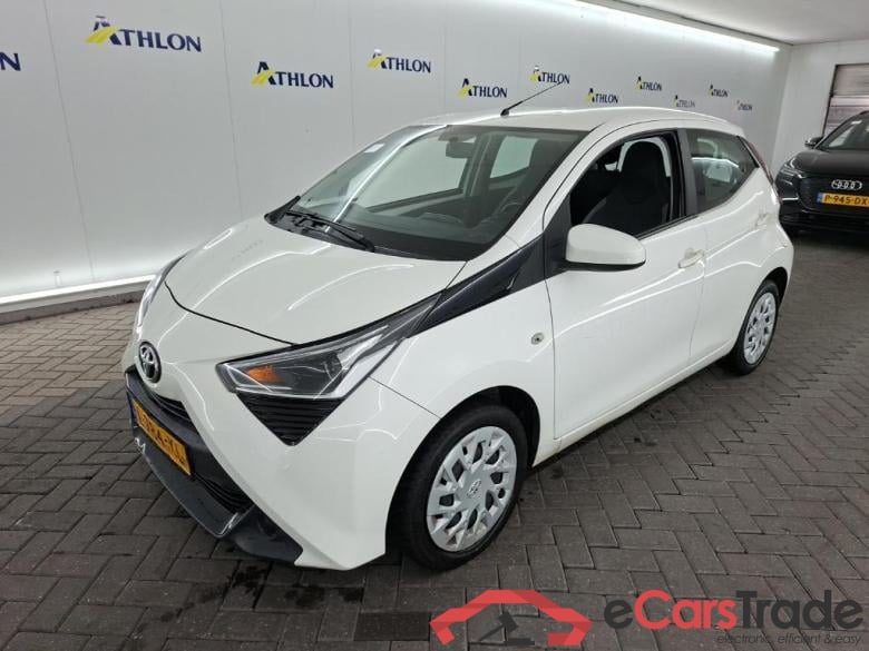 TOYOTA Aygo 1.0 VVT-i x-play 5D 53kW