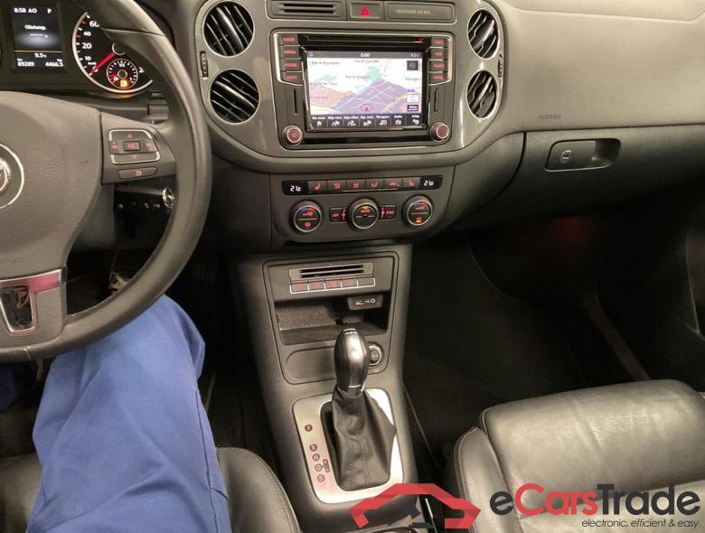 VOLKSWAGEN Tiguan Tiguan Sport & Style 1.4 TSI BlueMotion Technology 110 kW (150 ch) 6 vitesses DSG #4