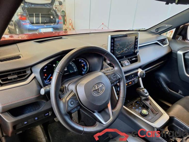 TOYOTA RAV4 / 2018 / 5P / CROSSOVER PLUG-IN 2.5 PHEV 306CV ECVT STYLE+ 4WD #3