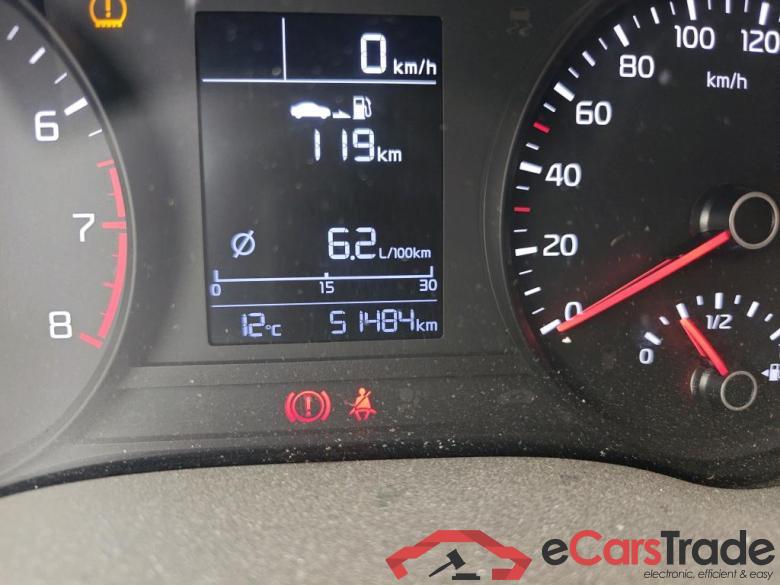 KIA Rio / 2020 / 5P / berlina con portón 1.2 DPi 62kW (84CV) Concept #5