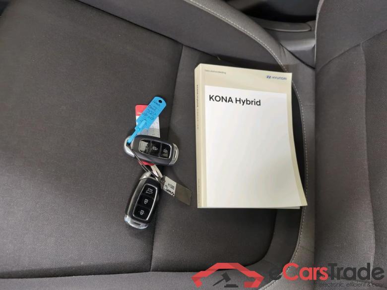 Hyundai KONA 1.6 GDI HEV Fashion 5d #4