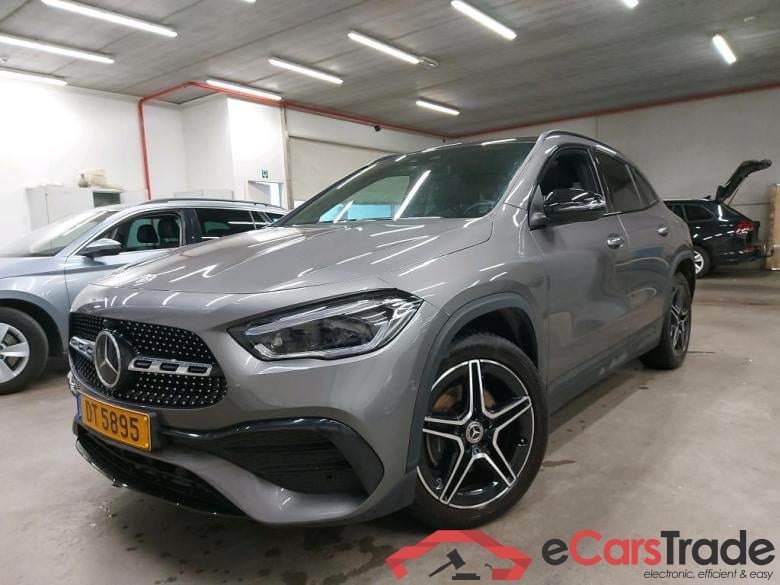 MERCEDES - MER GLA 250e 218PK DCT Business Solution AMG Pack Plus & Towing Hook * HYBRID *