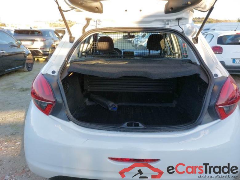 PEUGEOT 208 / 2015 / 5P / BERLINA VAN ACTIVE BLUEHDI 100CV #5