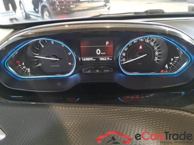 PEUGEOT 2008 / 2016 / 5P / CROSSOVER BLUEHDI 120 EAT6 ALLURE S/S AUT. #4