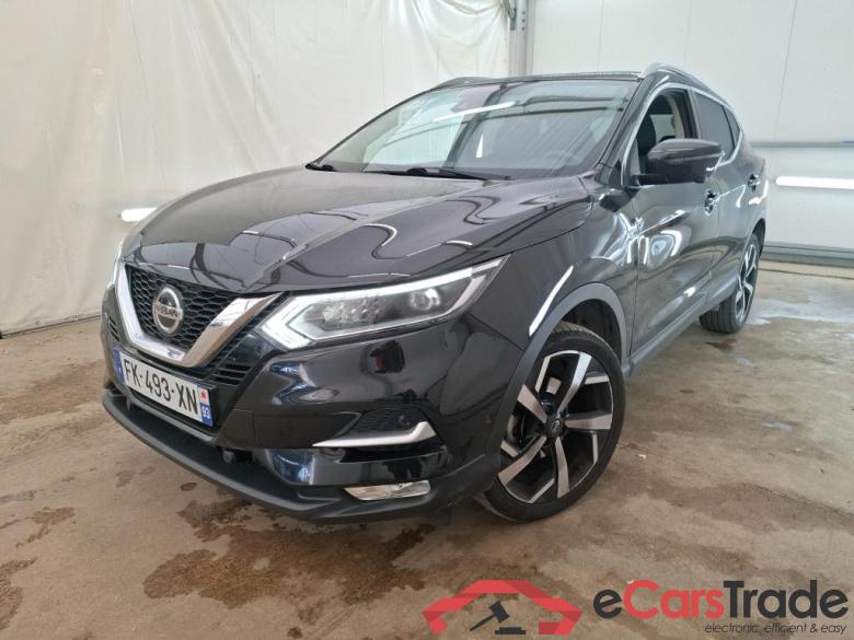 NISSAN Qashqai / 2017 / 5P / Crossover 1.3 DIG-T 140 Tekna #1