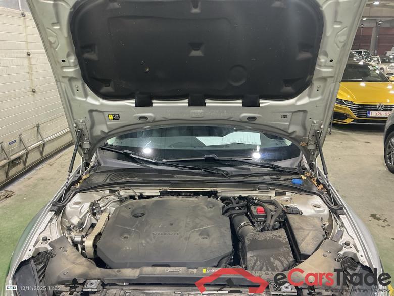 VOLVO V60 2.0 B4 D MHEV MOMENTUM PRO AUTO #6