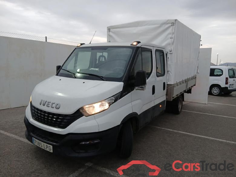 IVECO Daily / 2014 / 4P / chasis doble cabina 35C 14 D 3750