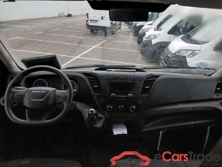 IVECO Daily / 2014 / 4P / chasis doble cabina 35C 14 D 3750 #3