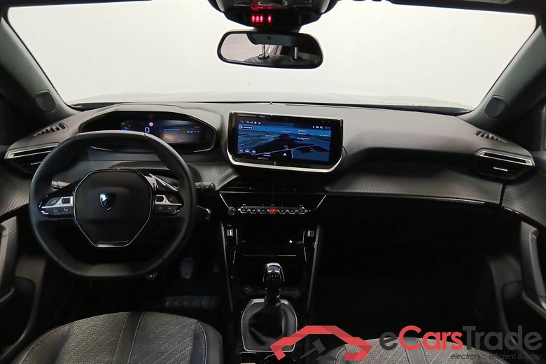 Peugeot 2008 Allure 1.2L (1199cc) 100 hp S&S, 6-speed manual #5