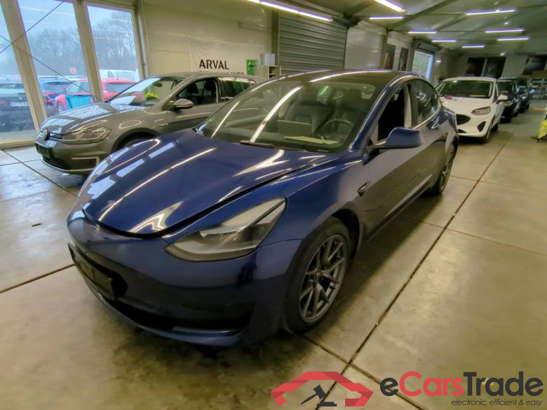 TESLA Model 3 RWD Hinterradantrieb 4d 239kW