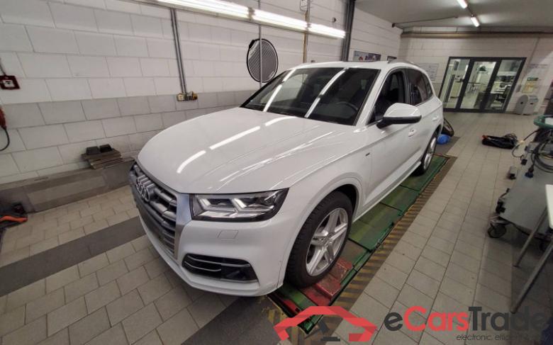 Audi Q5 (FYB)(10.2016->) DE - SUV5 50 2.0 TFSI e Hybrid EU6d-T, 50 e quattro design  (EURO 6d-TEMP), 2019 #1
