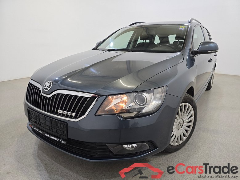 Skoda Superb Combi 1.6TDI Active Navi Klima PDC ... #1