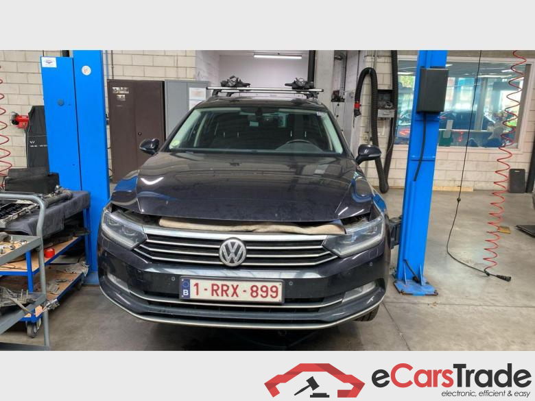 VOLKSWAGEN Passat Variant Passat Highline 1.6 TDI BlueMotion Technology 88 kW (120 pk) 7 versnellingen DSG