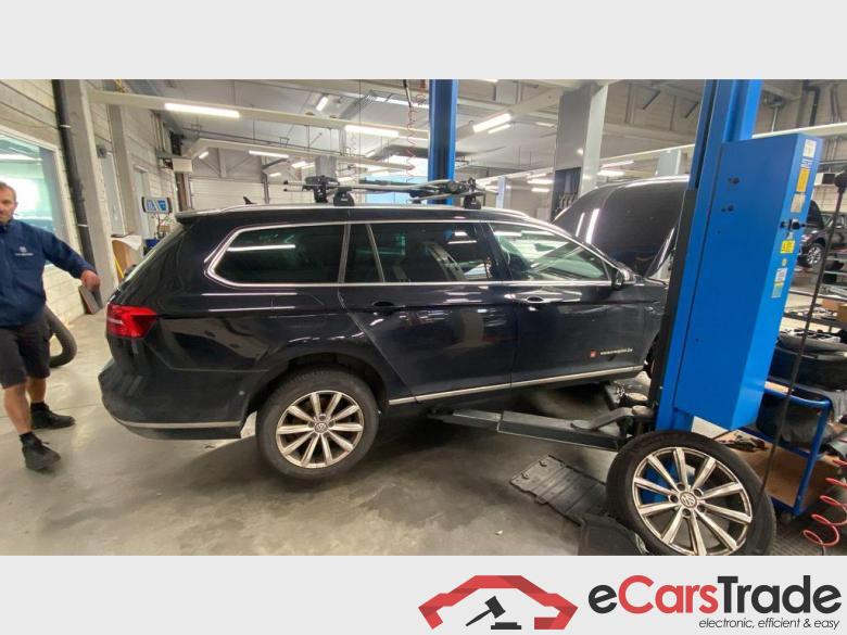 VOLKSWAGEN Passat Variant Passat Highline 1.6 TDI BlueMotion Technology 88 kW (120 pk) 7 versnellingen DSG #6