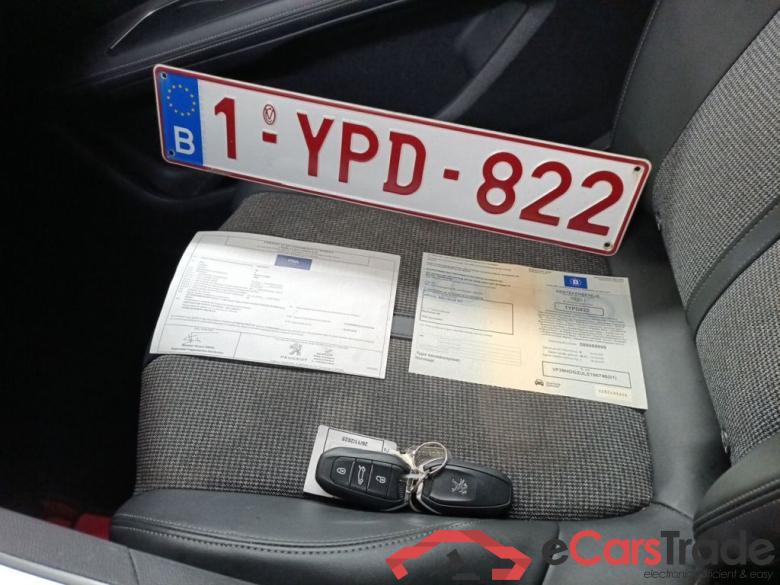 Peugeot 3008 Hybrid 225 e-Auto8 Allure 5d #4