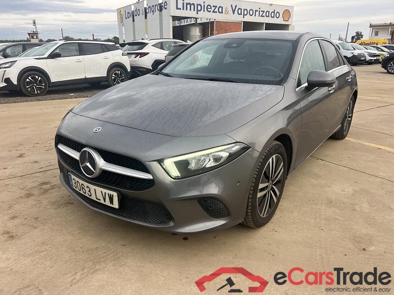 MERCEDES-BENZ Clase A / 2018 / 4P / sedán Sedán A 250 e
