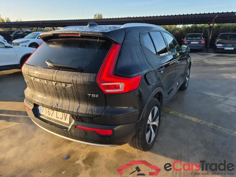 VOLVO XC40 / 2017 / 5P / todoterreno 1.5 T5 Twin Business Plus Auto #2