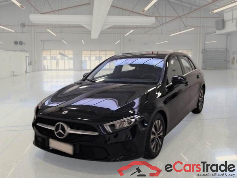 MERCEDES-BENZ CLASSE A / 2018 / 5P / BERLINA A 180 D AUTOMATIC BUSINESS EXTRA