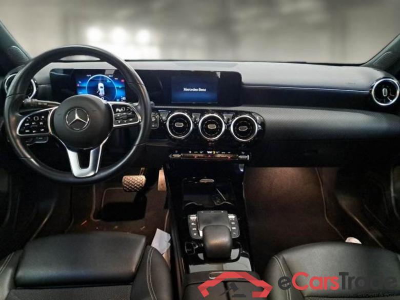 MERCEDES-BENZ CLASSE A / 2018 / 5P / BERLINA A 180 D AUTOMATIC BUSINESS EXTRA #3