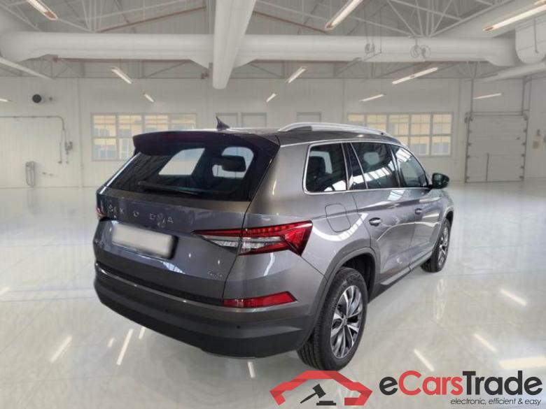 SKODA KODIAQ / 2021 / 5P / SUV 2.0 TDI 110KW STYLE DSG 4WD 7P #2