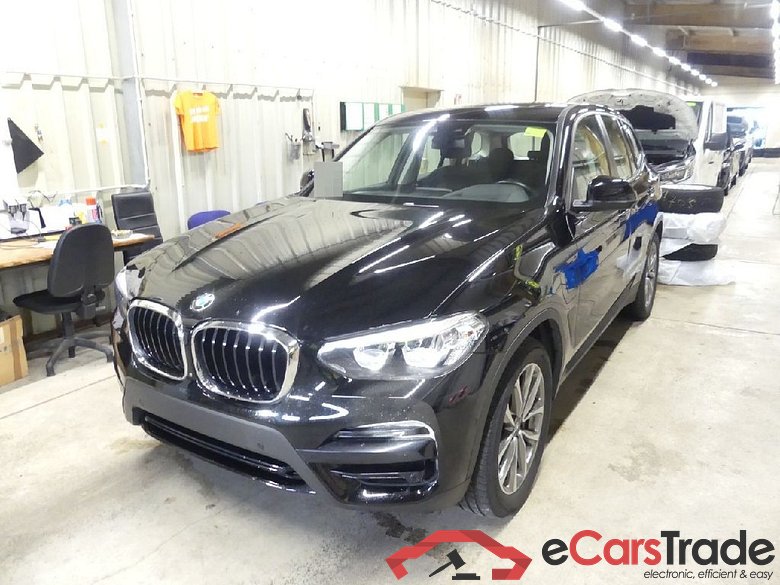 Baureihe X3 xDrive 30 e Advantage 2.0 215KW AT8 E6d