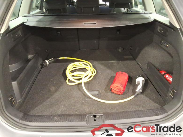 VOLKSWAGEN PASSAT VARIANT 1.4 TSI MSQ VARIANT GTE BUSINESS #3