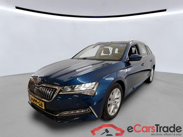 SKODA Superb Combi 115 kW #1