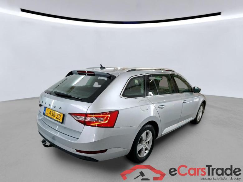 SKODA Superb Combi 110 kW #6