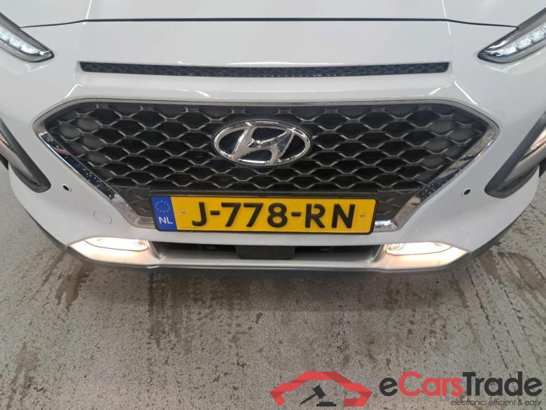 Hyundai KONA 1.6 GDI HEV Fashion 5d #5