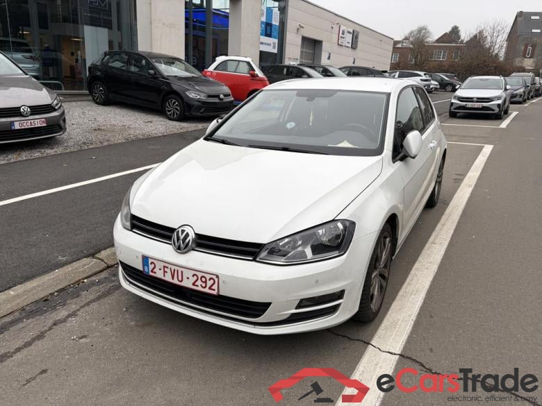 VOLKSWAGEN Golf VII Golf  Highline 1.6 TDI BlueMotion Technology 77 kW (105 ch) 5 vitesses manuel