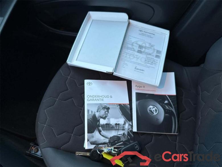 TOYOTA Aygo X 1.0 VVT-i MT Envy #5