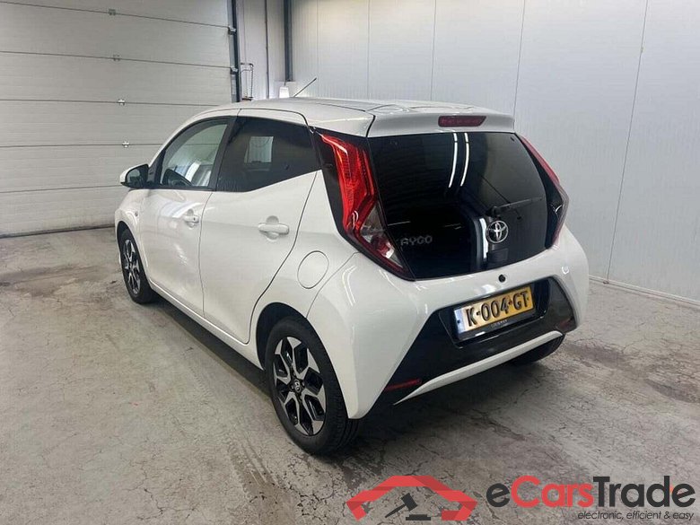 TOYOTA Aygo 1.0 VVT-i x-joy #6