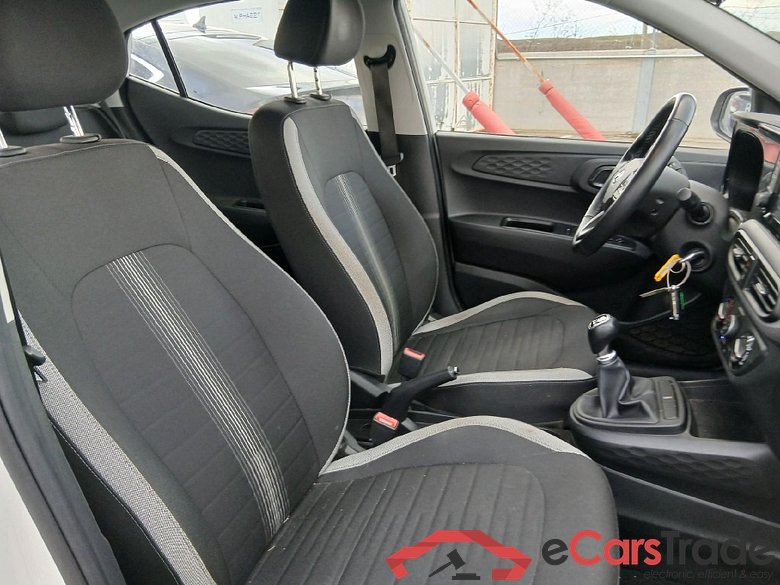 HYUNDAI i10 / 2020 / 5P / berlina con portón 1.0 Klass #6
