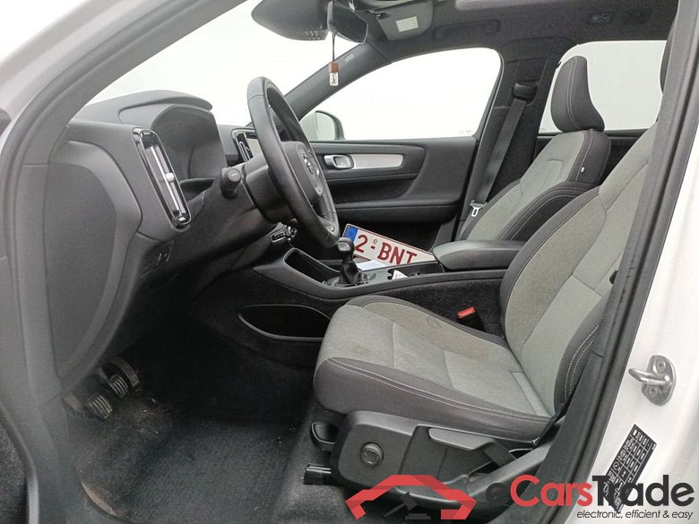 Volvo XC40 T3 Momentum Pro 5d #3