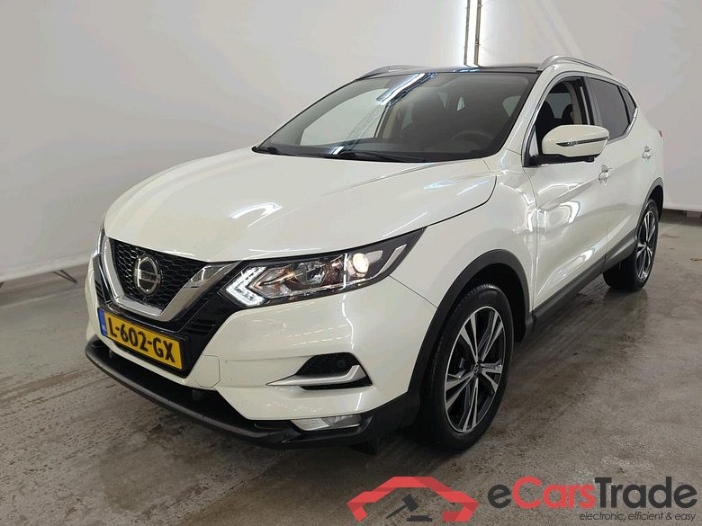 Nissan Qashqai 1.3 DIG-T 140 DESIGN EDITION 5d