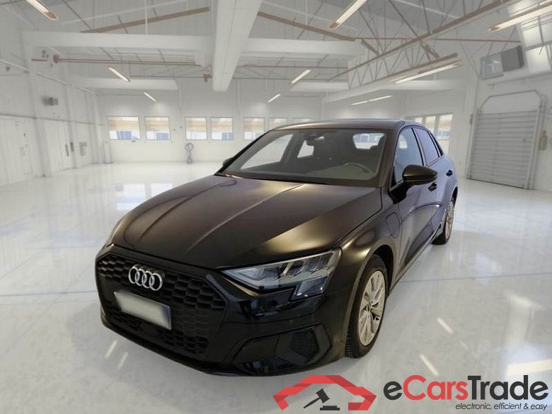 AUDI A3 / 2020 / 5P / BERLINA 40 TFSI E S TRONIC BUSINESS S.BACK