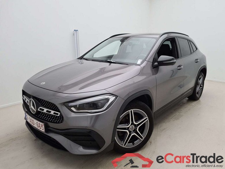 MERCEDES-BENZ GLA 250E 8G-DCT AMG LINE #1