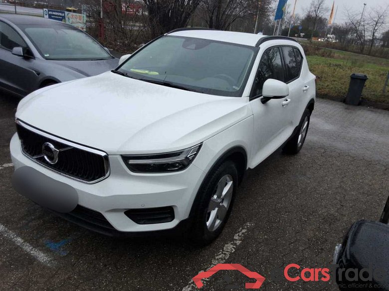Volvo XC40 (2017->) DE - SUV5 T2 2WD EU6d, Momentum Core (EURO 6d), 2020 - 2022