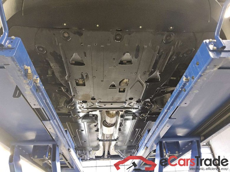 Volvo XC40 (2017->) DE - SUV5 B4 2WD EU6d, Plus Dark (EURO 6d), (Facelift) 2022 - 2024 #5