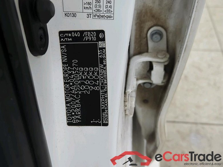 Toyota Yaris Hybrid 115 Active 5d #6