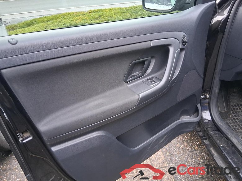 SKODA Fabia NEW FABIA AMBIENT 1,6CR DPF 66KW 90CV 5V #5