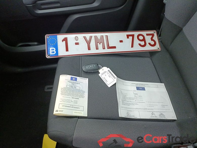 Citroën C3 Aircross 1.2 PureTech 130 S&S EAT6 Shine 5d #4