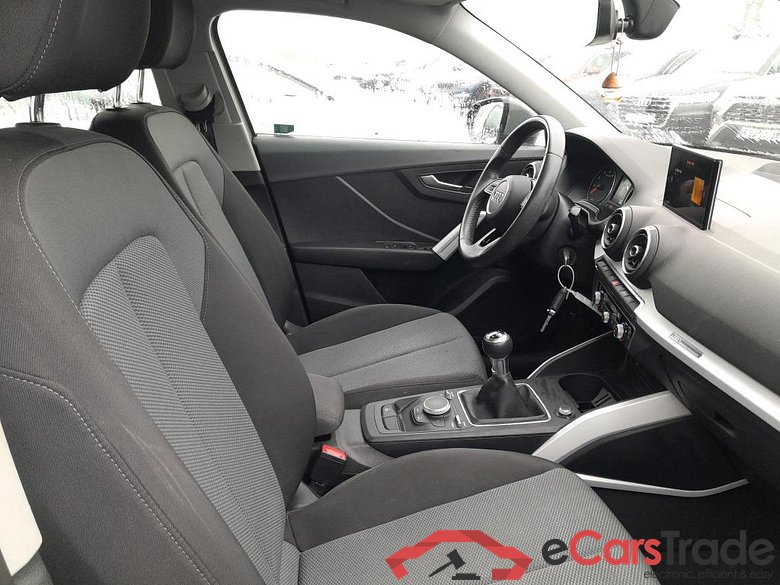 AUDI Q2 / 2016 / 5P / todoterreno Design 30 TFSI 85kW (116CV) #6