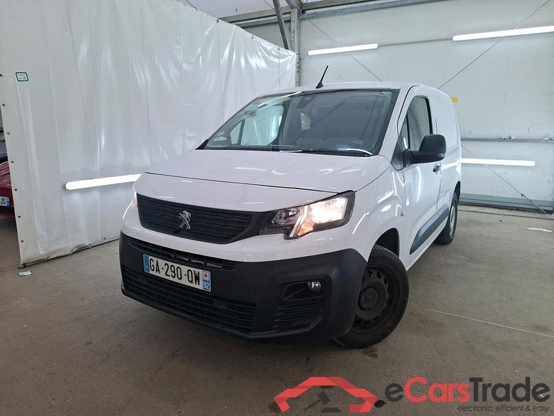 PEUGEOT Partner / 2018 / 4P / Fourgonnette BHDI 100 S&S 100 S&S 1000KG STD ASPHALT #1