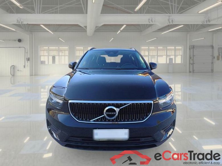 VOLVO XC40 / 2017 / 5P / SUV T2 AUTOMATICO MOMENTUM CORE #6