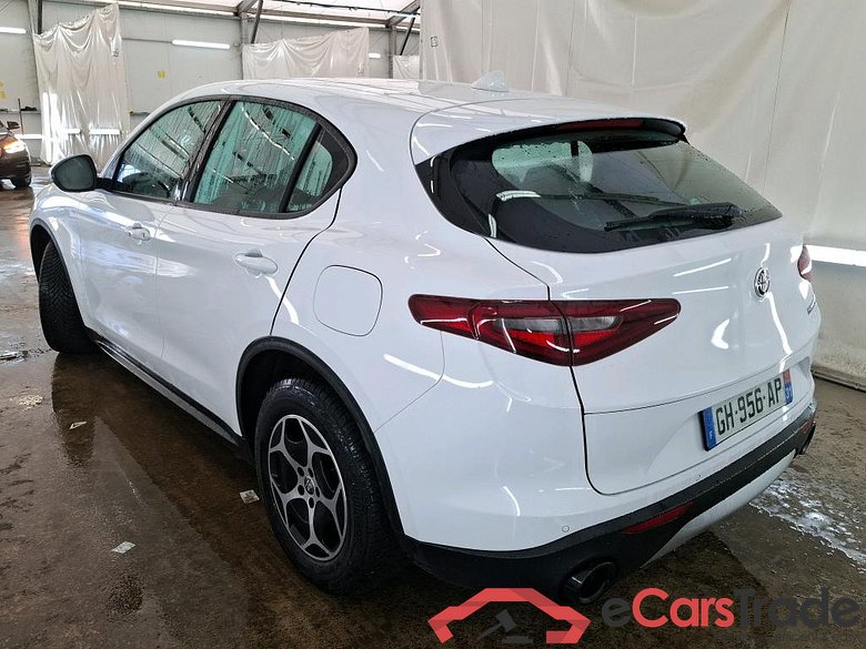 ALFA ROMEO Stelvio / 2017 / 5P / SUV 2.2 Diesel 160ch AT8 Super #2