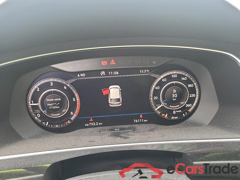 VOLKSWAGEN Tiguan / 2016 / 5P / todoterreno Sport 2.0 TDI 110kW (150CV) #4