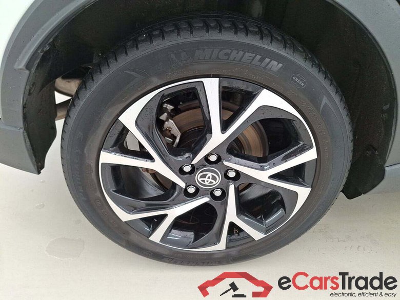 TOYOTA C-HR 1.8 HYBRID C-LUB BI-TONE E-CVT #5